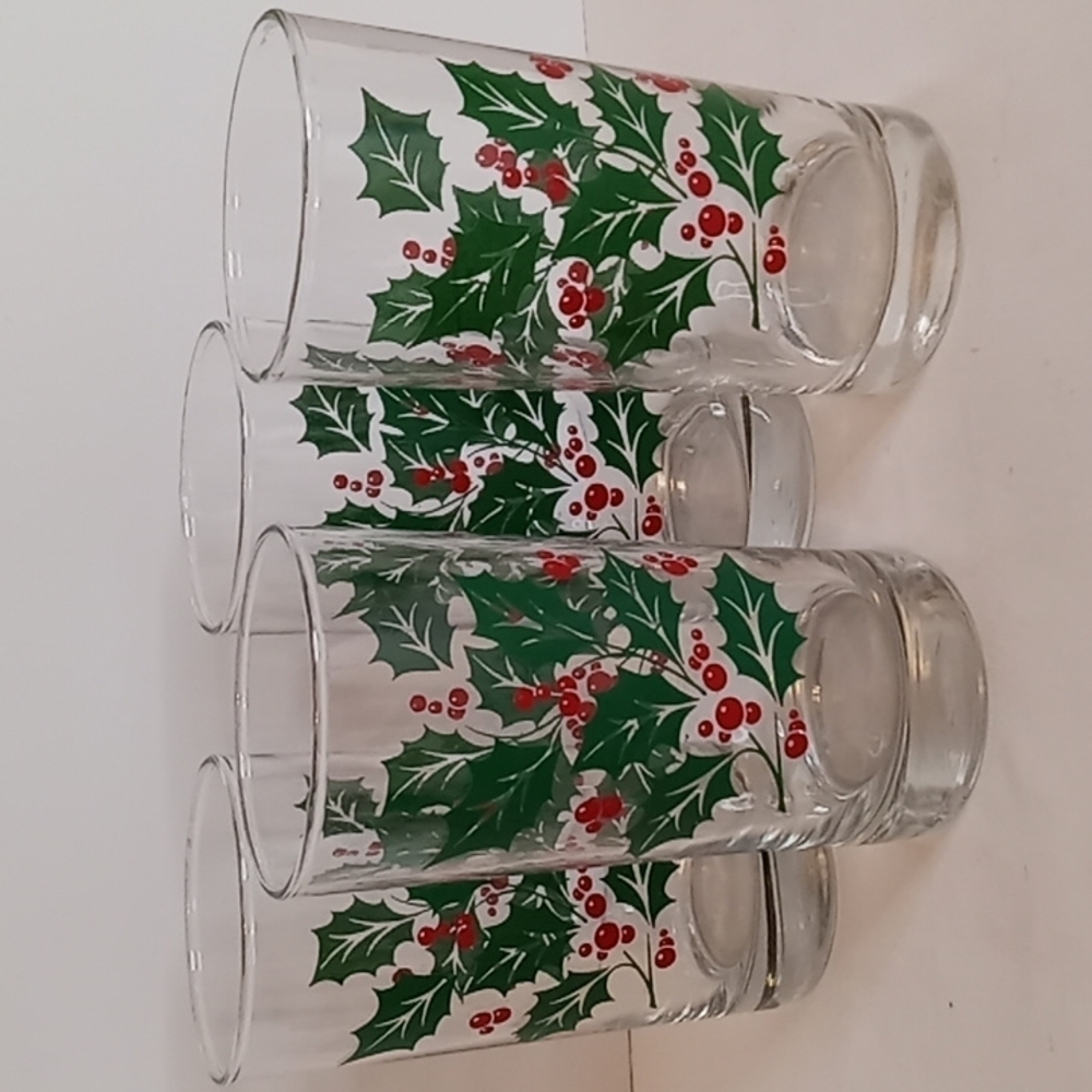 Vintage 60's Indiana Glass Holly And Berries Tumblers Set Of 4
